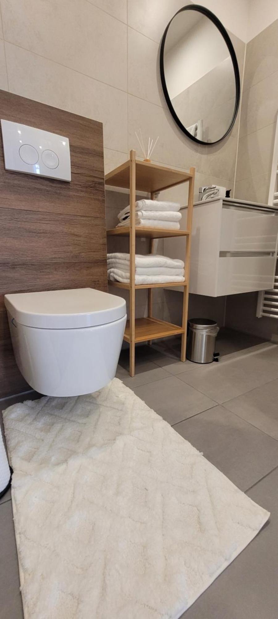 Altbauwohnung Mit Charme - Selbst Check In - Queensize Bett Vienne Extérieur photo